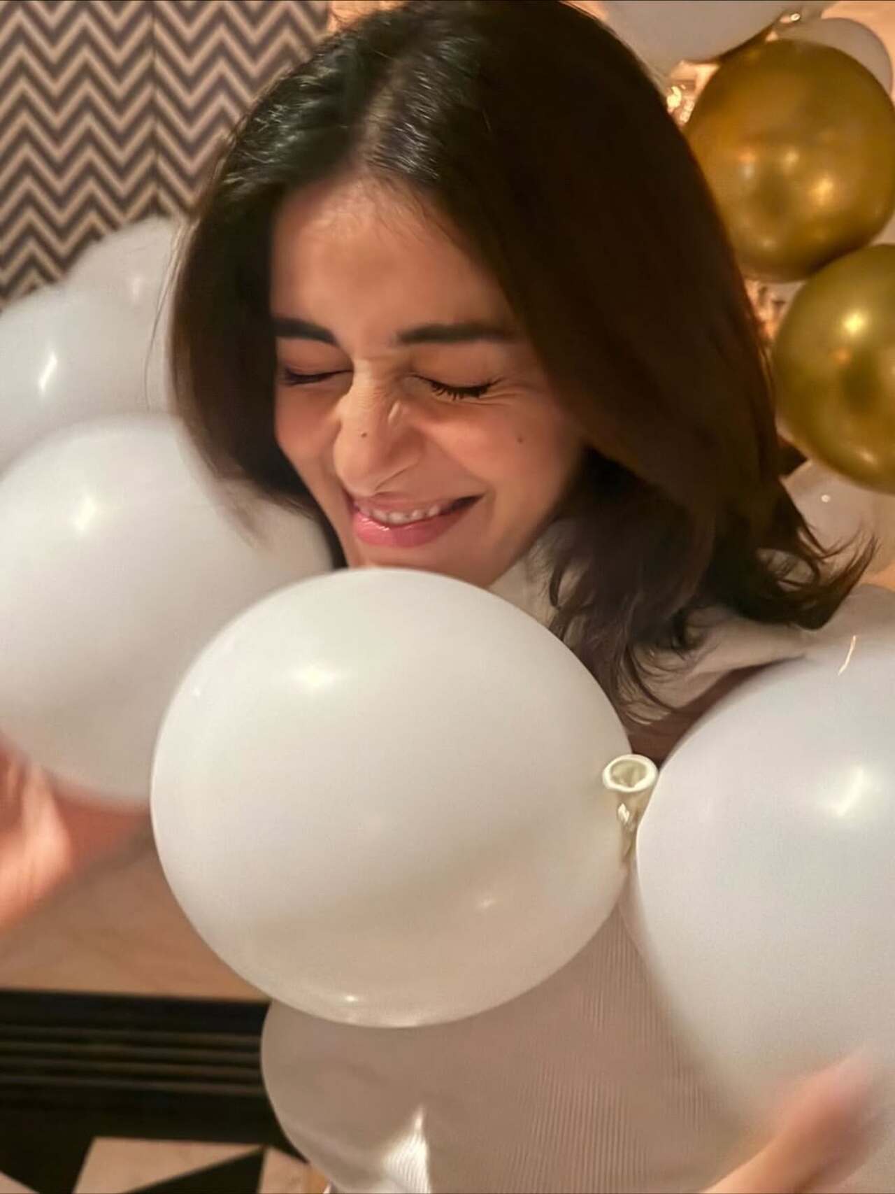 On Thursday evening, Ananya took to her Instagram feed and shared pictures from her 27th birthday celebration